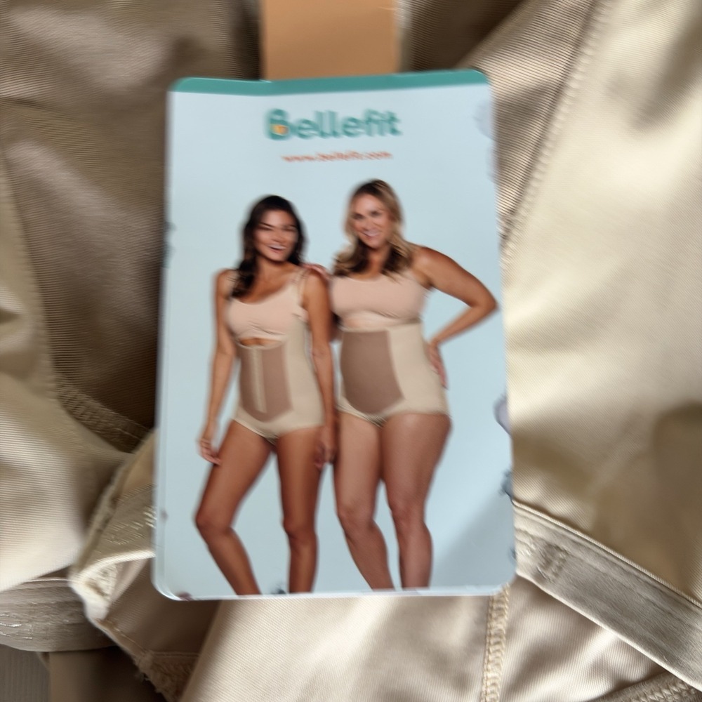 NWT BELLEFIT Girdle Corset Small Beige Postpartum Compression Garment Adjustable